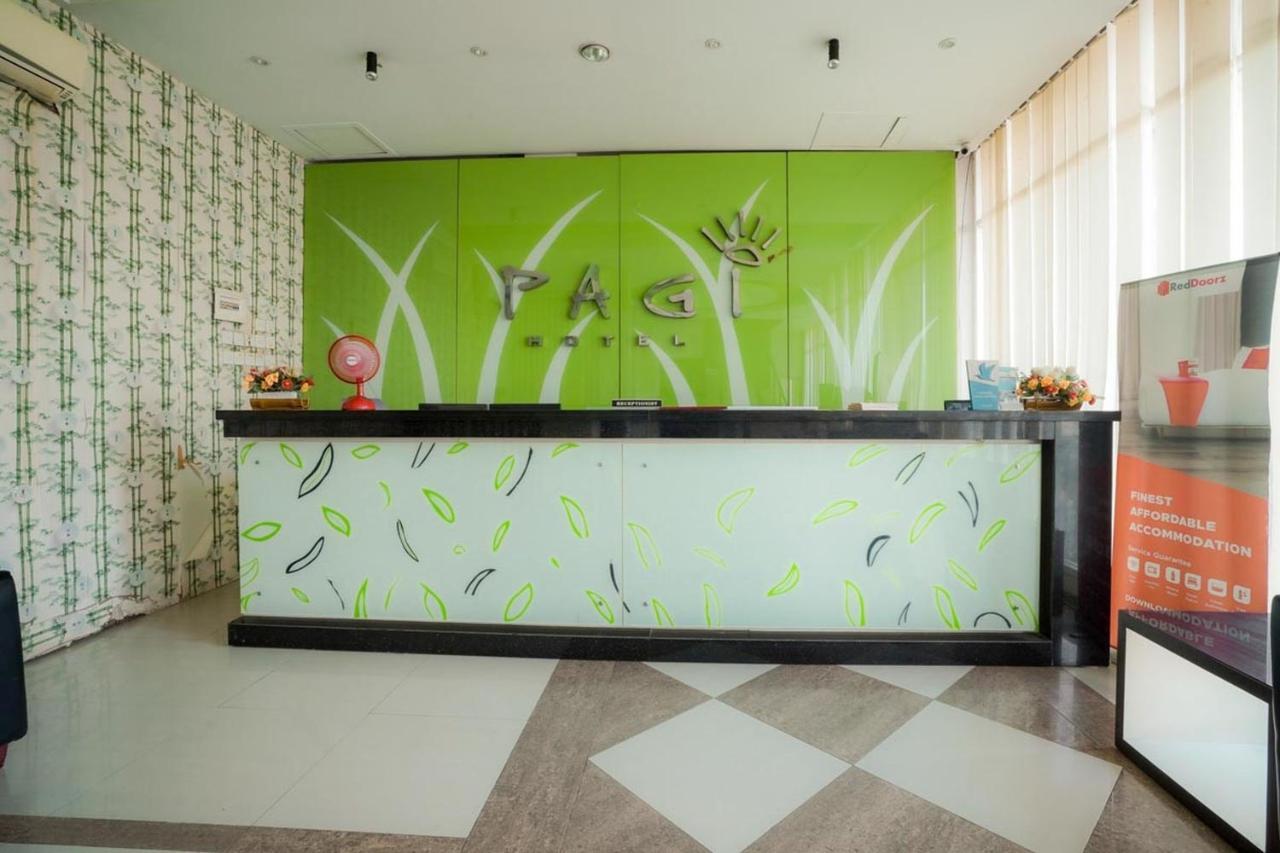 Reddoorz Near Pantai Pede Hotel Labuan Bajo Exterior photo